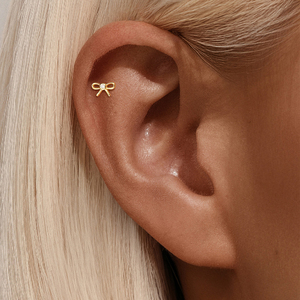 18K placcato oro S925 <span class=keywords><strong>argento</strong></span> forma di fiocco CZ Flat Back cartilagine <span class=keywords><strong>Piercing</strong></span> gioielli <span class=keywords><strong>per</strong></span> elica Tragus 1.2*6MM - Product Image 4
