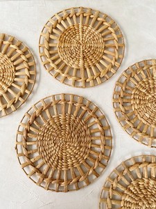 Manteles individuales redondos de jacinto de agua de alta calidad trenzado variedad de tamaños decoraciones de mesa personalizadas para Navidad de Vietnam - Product Image 5