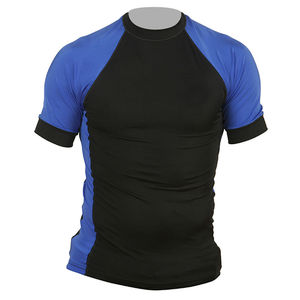 Équipement d'entraînement au combat de bonne qualité Logo personnalisé Design demi-manches Hommes Rash Guard à prix raisonnable Chemises de compression - Product Image 1