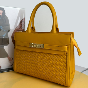 Low Price Wholesale High Quality Women's Handbags Designer Famous Brand Bags Waterproof PU Material Fashion Shoulder Bag - Product Image 2