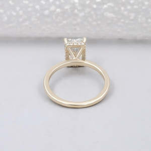 Anillo de Compromiso con Diamante Cultivado en Laboratorio de 2.0 Ct, Corte Radiante, Certificado por IGI, Oro Amarillo Sólido de 14K, Chapado en Rodio, Halo Oculto, Ligero - Product Image 4