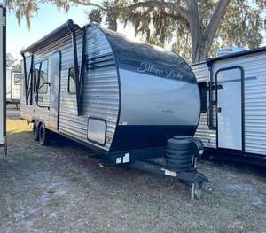 Nueva autocaravana Silver Lake 2400BH 2025 de East To West, modelo Truck Motor Homes. - Product Image 1