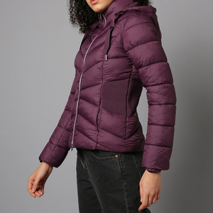 Chaqueta Acolchada de Invierno para Mujer, Profesional, Transpirable, Impermeable, de Manga Larga, con Fabricación OEM - Product Image 2
