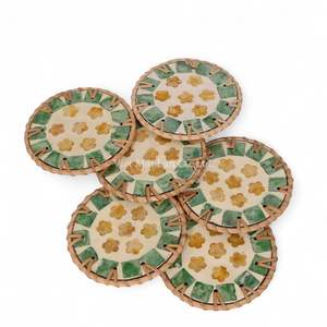 Sous-verre en nacre de haute qualité avec bordure en rotin artisanal pour la décoration de table à manger et la protection des boissons - Product Image 2