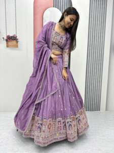 Tissu Vichitra pur de haute qualité Lehenga Choli avec broderie travail nuptiale Lehenga Choli pour les festivals et les fêtes - Product Image 5