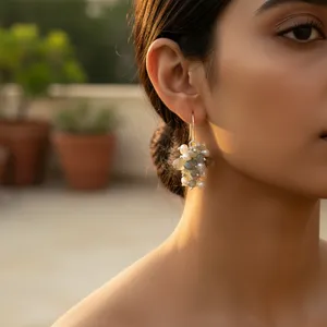 Boucles d'oreilles pendantes en argent 925 avec perle d'eau douce et labradorite, bijoux tendance pour femmes - Product Image 1