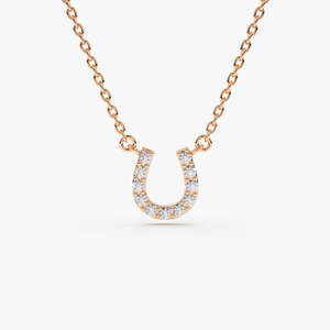 Collar con Colgante de Herradura de Diamante Mini de Laboratorio, 0.06 Ctw, Color G, Claridad SI, Oro de 14K, Amuleto de Buena Suerte, Idea de Regalo - Product Image 3