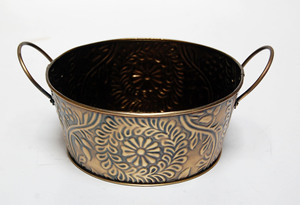 Nouveau dernier Design fer martelé Floral Design planteur avec poignée en laiton Antique fini jardinières fleur seaux en métal à vendre - Product Image 4