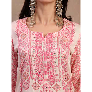 ชุดคุर्ตาผ้าเรยอนสีขาวสำหรับผู้หญิงสไตล์ลำลอง พร้อมกางเกงปาลาซโซ่ แขนสามส่วน ผ้าเครปพิมพ์ลาย - Product Image 6