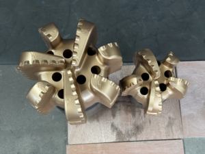 رؤوس حفر <span class=keywords><strong>PDC</strong></span>، رؤوس حفر كاشطة، رؤوس حفر كربيد مطروقة بـ 3/4/5/6/7 أجنحة لحفر المناجم، سعر الجملة - Product Image 5