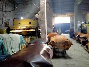 Personnalisé 100% cuir tanné végétal écologique disponible en différentes couleurs pour ceintures accessoires de sacs à main - Product Image 3