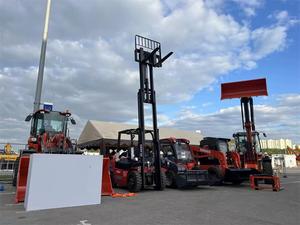 Chargeuse sur pneus télescopique ER2500T 4x4 4WD avec moteur PLC, haute efficacité, vente immédiate, livraison rapide - Product Image 5