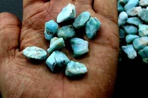 10 pièces de pierre précieuse en vrac Larimar naturel de qualité fine 16-18 MM pierre brute bijoux bruts non traités avec taille et couleur 100% naturelles - Product Image 5