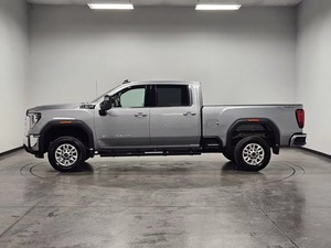 GMC Sierra 2500 Crew Cab SUV 2024, transmission intégrale, automatique, cuir de luxe, conduite à gauche, jantes R18, titre propre, sans accident, faible kilométrage - Product Image 6