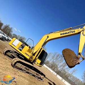 Excavatrice Komatsu PC240-8 d'occasion, modèle 2016, capacité de la benne de 1,2 m³, bonnes performances, composants originaux japonais, moteur. - Product Image 4