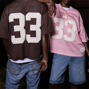 Camiseta de fútbol americano de malla personalizada, camiseta vintage gráfica, camiseta de corte cuadrado de gran tamaño para hombres y mujeres - Product Image 2