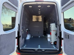 CAMPERA ME-RCE-DES-BE-NZ SP-RIN-TER 2013 ASEQUIBLE, TIPO RV, PARA TODAS LAS ESTACIONES, CON TRANSMISIÓN AUTOMÁTICA - Product Image 6