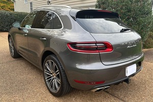 Porsche Macan Turbo 2015 Usado en Buen Estado, 400 hp, Motor V6 Turbo, Tracción en las Cuatro Ruedas, Paquete Sport Chrono, Mayormente en Buen Estado - Product Image 3