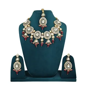 Ensemble de bijoux de mariée de luxe en or plaqué or avec pierres Kundan Polki taille émeraude et perles bordeaux pour mariages et occasions spéciales - Product Image 1