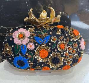 Pochette de créateur élégante de la meilleure qualité pour femmes sac à main de mariage et de fête indien de qualité supérieure à vendre - Product Image 6