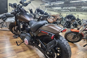 NOUVEAU - PRÊT À ROULER - 20245 - HARLEY-DAVIDSON - Moto Cruiser FXFBS à vendre - Product Image 3