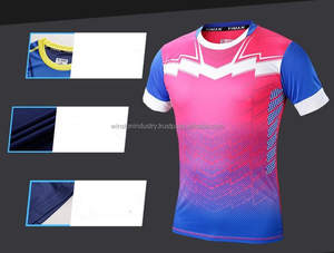 Maillot et chaussettes de football respirants professionnels personnalisés à séchage rapide avec design sportif, vêtements de football respirants à sublimation - Product Image 2