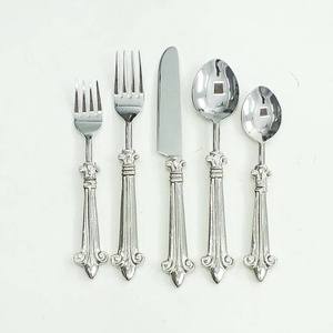 Ensemble de couverts en acier inoxydable de qualité supérieure poli argenté élégant en acier miroir durable et lavable au lave-vaisselle - Product Image 3