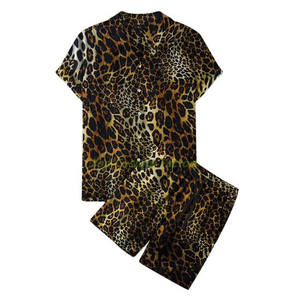 Hermoso diseño de impresión por sublimación O Cuello estilo camiseta con corto personalizado 200GSM tela de poliéster hombres camiseta y corto - Product Image 4