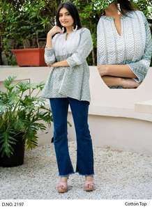 Tendance actuelle : tunique courte en tissu rayonne avec broderie de fils, collection de vêtements ethniques la plus vendue en Inde, stock disponible - Product Image 2