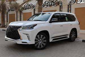 รถยนต์มือสอง Lexus LX 570 Sport ปี 2021 เครื่องยนต์ 4.5L Turbo ขับเคลื่อน 4 ล้อ SUV เกียร์อัตโนมัติ หลังคาซันรูฟ เบาะหนังสีเข้ม 6 ที่นั่ง ระยะทาง 24000 กม. ไฟ LED 360 องศา มาตรฐานยูโร 6 น้ำมันเบนซิน - Product Image 3
