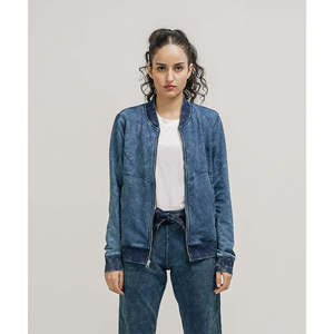 Chaqueta vaquera bomber para mujer - Product Image 1