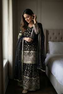 Vente en gros de salwar kameez en soie de designer ethnique indien pour femmes - Product Image 3