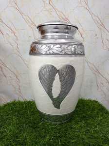 Urna de cremación de aluminio blanco para cenizas de adultos Urna funeraria de metal hecha a mano con acabados y grabado elegantes - Product Image 3