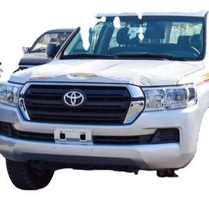 Sedán 2020 con Tracción en las Cuatro Ruedas, Motor de Gasolina de 8L, Asientos de Cuero, Control de Crucero Adaptativo, Neumáticos R18, Interior Claro, Techo Panorámico Izquierdo, Visión Trasera de 360° - Product Image 1