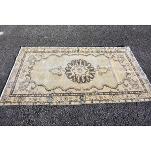Alfombra turca vintage de 3,6x6,2 pies, beige, marrón, área grande, diseño clásico de retazos, hecha de lana, piel de conejo sintética, látex para uso en el pasillo - Product Image 4