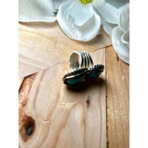 Bague Landon Secatero en turquoise Kingman et platine, délicate, en argent sterling, avec sertissage clos naturel à coupe lisse, taille 9, pour usage quotidien - Product Image 4