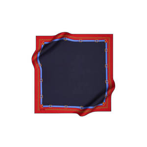 Écharpe carrée en polyester bleu marine à motif de chaîne pour la mode hiver-été - Product Image 1