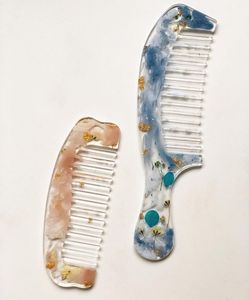 GLITTER QUALITY PROFESSIONAL FINE CUTTING COMBS Professional Barber Hair Comb for Salon Styling Use Resin <b>Material</b> - Product Image 1