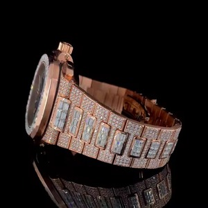 Montre Hip Hop à cadran analogique noir de qualité supérieure Moissanite bicolore entièrement glacée Baguette diamant bande de luxe en acier inoxydable de haute qualité - Product Image 3