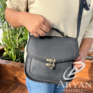 2024 Factory Customized Full Grain Genuine Leather Ladies Handbags Fashion High Quality Cow Leather Luxury <b>Lock</b> Purse for Women - Product Image 1