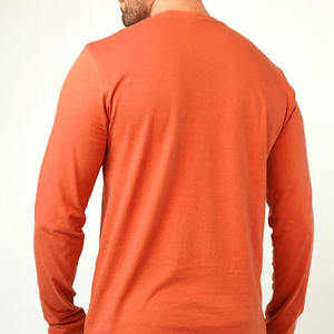 Camiseta de manga larga 100% algodón, corte holgado, cuello redondo, camiseta con botones de algodón, camiseta de primera calidad para hombre - Product Image 2