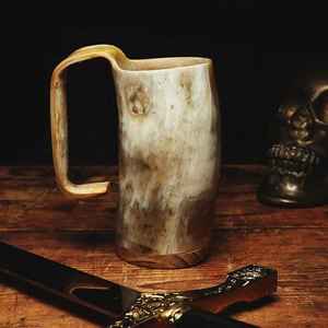 Tasses à bière de luxe en corne de boeuf Logo personnalisé et conception unique Tasse à corne à boire de haute qualité pour les amateurs de bière par l'artisanat en croissant - Product Image 1