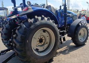 Tractor Lovol M604, Cucharón Cargador Frontal en Venta, Calidad Premium, En Stock, Modelos Usados y Nuevos Disponibles al por Mayor - Product Image 3