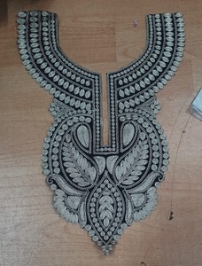 Collier ras du cou métallique de mode personnalisé en acier inoxydable de haute qualité pour les femmes patchs brodés à coudre chaîne de cou - Product Image 2