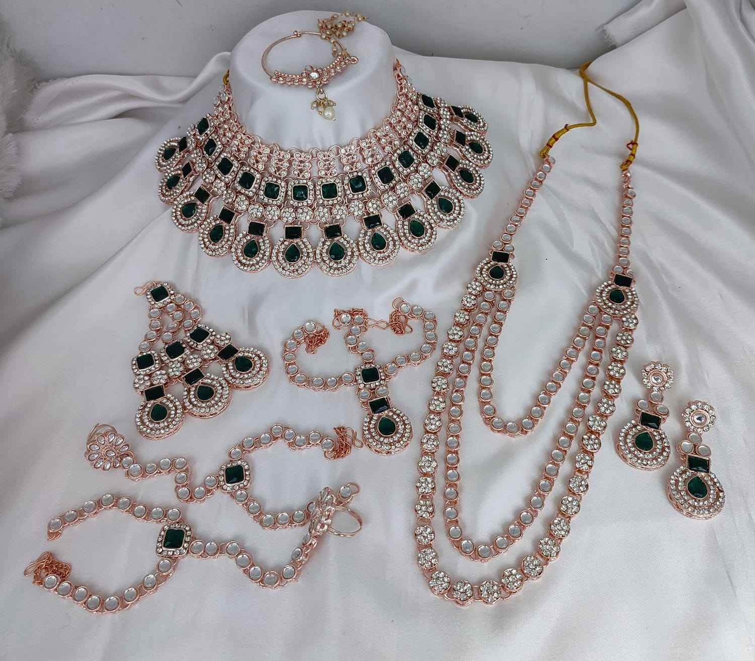 สีเขียว