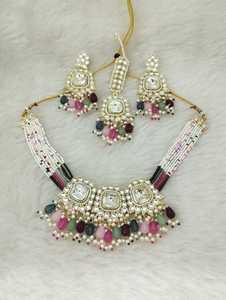Ensemble de collier lourd indien Bollywood plaqué or Kundan Backmeena Choker Polki pour fête de mariage ou fiançailles pour filles femmes - Product Image 3