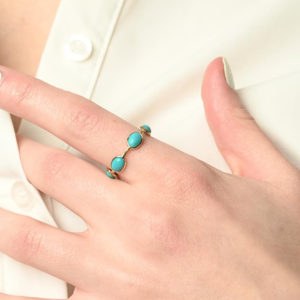 แหวนทอง18K สุดหรูพร้อมสายรัดนิรันดร์พลอยเทอร์ควอยซ์ทรงวงรีการตั้งค่าแบบหนามเตยทันสมัยสำหรับงานแต่งงานงานปาร์ตี้ - Product Image 6