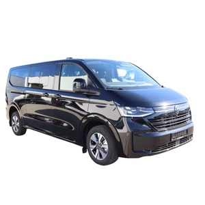 Nuovissimo VW T7 Caravelle Life Lang 9 Posti 4 Cilindri 150 CV Van/Minibus GCC Diesel Trasmissione Automatica Euro6e - Product Image 1