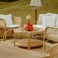 Table basse ronde en rotin faite à la main et personnalisable avec plateau en verre |   Meubles en rotin naturel tressé modernes pour salon et décoration extérieure