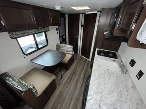 Vente en gros à prix abordable de caravanes d'occasion Jayco Jay F-l-i-g-h-t S-l-x 195RB 2019 - Product Image 6